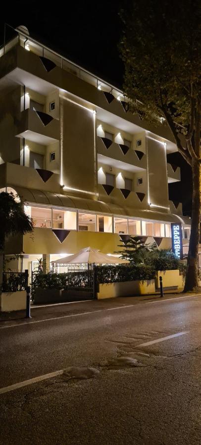 Hotel Beppe Rimini Zewnętrze zdjęcie