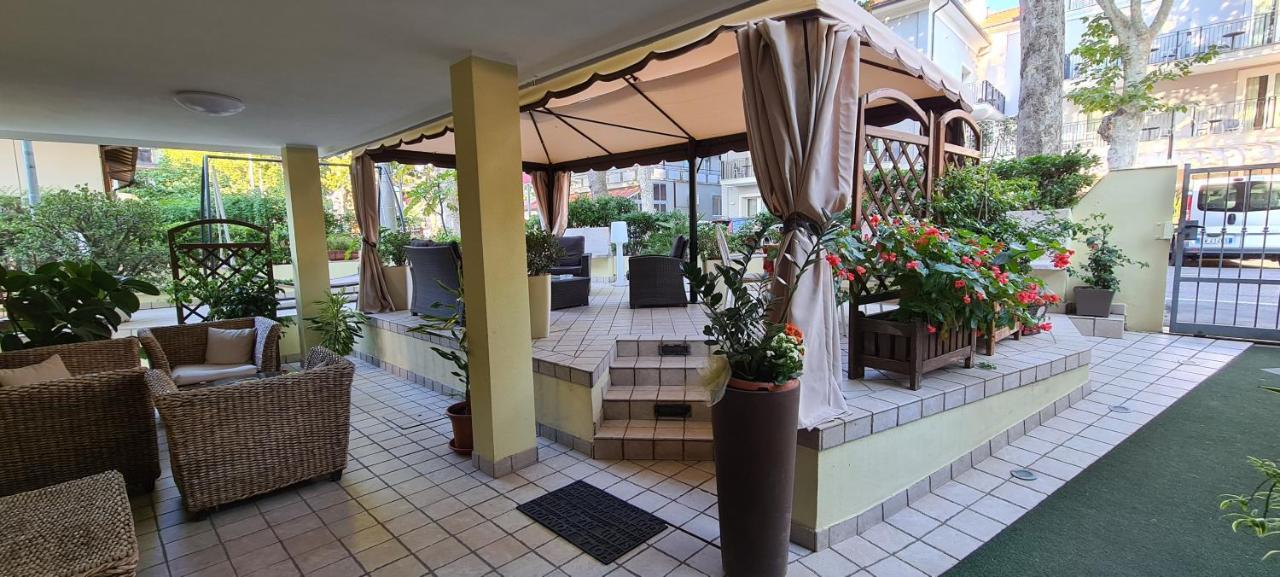 Hotel Beppe Rimini Zewnętrze zdjęcie