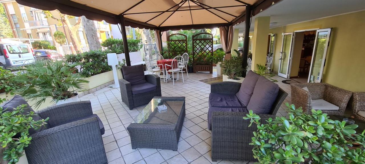 Hotel Beppe Rimini Zewnętrze zdjęcie